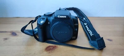 Canon EOS 350D 8.0MP Digital Camera Body Only - Black with 512mb CF Card & Batt. - Image 1 of 4