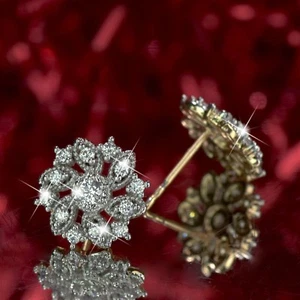 18k yellow gold gf made with Swarovski crystal stud sparkling flower earrings - Picture 1 of 4
