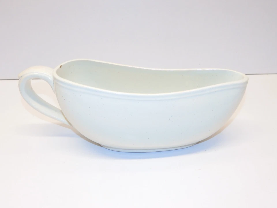 -ANCIEN BOURDALOUE CERAMIQUE BLANCHE XIXe POT de CHAMBRE FEMININ ovale à MAIN - Photo 1/4