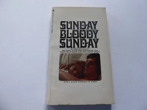 SUNDAY BLOODY SUNDAY 1971 MOVIE TIE-IN GLENDA JACKSON SEXY PHOTOS - Picture 1 of 2