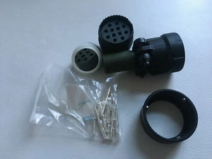 CA3106E28-51PBF80A232 Mil-Spec Connector - Picture 1 of 1