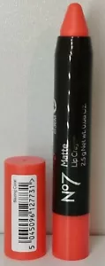 No 7 Matte Lip Crayon Shade Blazing Coral (Red/Pink) 2.5g Brand New Full Size - Picture 1 of 3