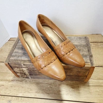 RUSH HOUR EXPRESS Low Heel Tan Shoe Pumps Womens 7.5 B Made In Brazil Nuetral - Image 1 of 4