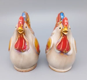 Salero y pimentero de gallo brillante colorido cocina de granja - Imagen 1 de 7