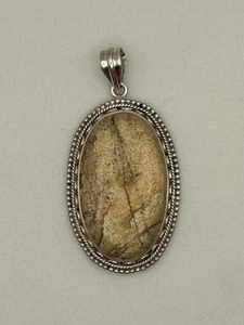 Piedra preciosa de jaspe sobre colgante de plata de ley. - Imagen 1 de 5