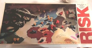1975 Parker Brothers RISK Board Game Complete - Picture 1 of 4