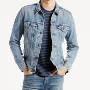 72334-0146 veste Lévi's THE TRUCKER JACKET HOMME - Imagen 1 de 2