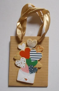 Geschenktüte Herzen 3D-Effekt Pop up etwas Glitzer 11 x 14 cm Bodentiefe 6,5 cm - Bild 1 von 2