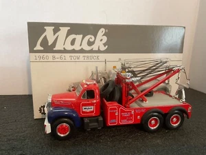 1:34 FIRST GEAR 1960 MACK B-61 TOW TRUCK MOBILGAS 19-2448 - Picture 1 of 2