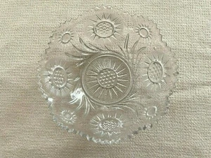 Vintage Crystal Bowl Floral Pattern 8 1/2" x 3" Pre Owned (G44)) - Foto 1 di 3