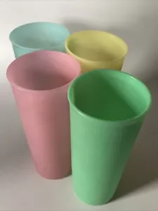 Vintage Tupperware 16 Unzen Tassen Pastellblau/Grün/Rosa/Gelb - Bild 1 von 7