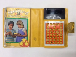 Texas Instruments TI SPELLING B With Picture Book - Picture 1 of 7