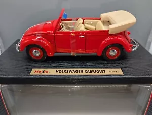 Maquetas de coches 1:18 Maisto Volkswagen VW Escarabajo Cabriolet 1951 en embalaje original - Imagen 1 de 6