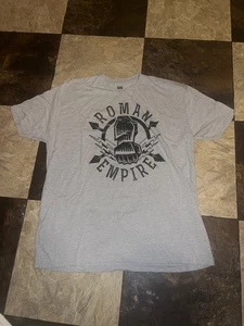 Camiseta WWE SE Roman Reigns Para Hombres 3X Manga Corta Empire Head Of The Table Gris - Imagen 1 de 8