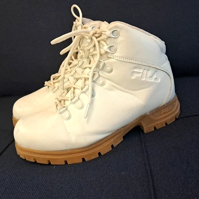 Botas de combate Fila con cordones de tacón grueso corto para mujer talla 7,5 blancas Fairygrunge Foto 1 de 4