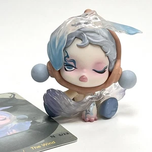 Pop Mart Skullpanda Statuina Il Fiore di Prugna Inchiostro Il Vento Figura - Foto 1 di 5