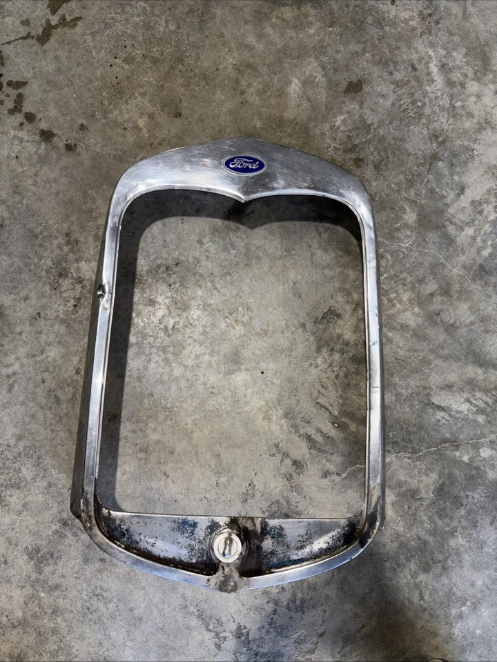 Carcasa/cubierta del radiador Ford Modelo A 1930 original vintage emblema y cubierta de manivela #3 Foto 1 de 1