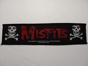 PARCHE TEJIDO A RAYAS MISFITS - Imagen 1 de 3