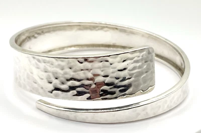 Sterling Siver  / 925 Swirl Spiral Hammered Bangle Bracelet - Image 1 of 4