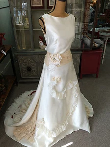 Elegantes Braut Brautkleid von Felicita Studios - Unikat - Maßanfertigung - Bild 1 von 11