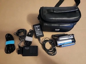 Panasonic SDR-H40P/PC Camcorder with 42x Advanced Optical Zoom Works Great - Picture 1 of 24