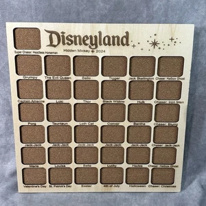 Tablero de prendedores personalizado Disneyland Hidden Mickey 2024 - ¡Se adapta a todo el conjunto! - Imagen 1 de 1
