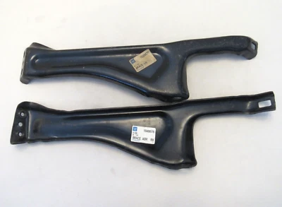 Nuevo de Lote Antiguo Chevy C/K 10 20 30 Pick-up Blazer Parachoques Delantero Soporte GM 15606577 578 Foto 1 de 4
