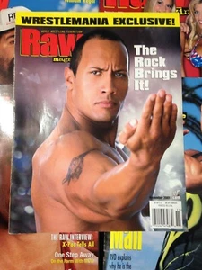WWF WWE RAW Magazine NOVEMBER 2001 ROCK / Wrestlemania Exclusive + Poster - Picture 1 of 4