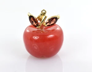Carved Apple Pendant in Red Jade w/ Garnet Accents 14k Yellow Gold - Imagen 1 de 4