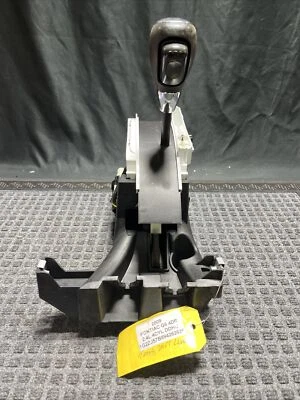 Automatic Transmission Gear Shifter Assembly 2005-2008 Pontiac G6 2925391 r100 - Image 1 of 4