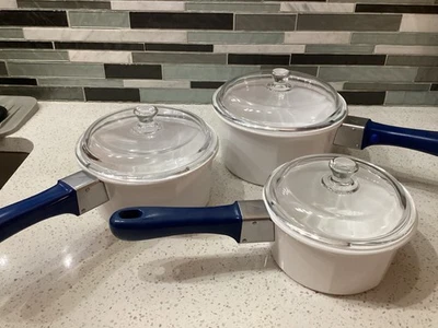 Princess House Nouveau Set 3 Cacerolas Utensilios de Cocina, Asas Azules Extraíbles, Excelente Foto 1 de 4