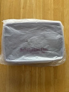NEU OVP Tupperware Stow N Go (# 767-7) Jubeltag 2001 lila - Bild 1 von 1
