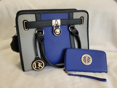 Womans handbags and purses - Image 1 of 4