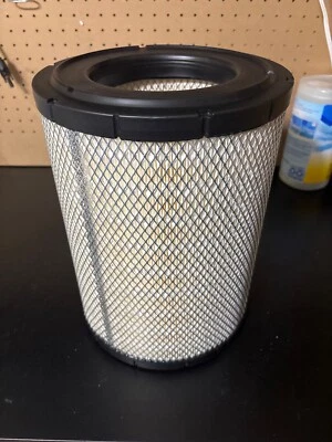Primary Air Filter P527484 for Peterbilt 200 Series 220 330 335 337 340 - Image 1 of 3