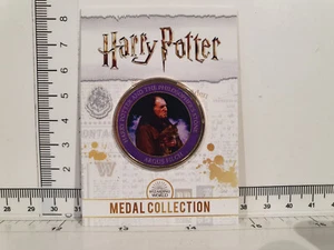 (lot 655) Harry Potter Wizarding World Medal - Argus Filch - - Picture 1 of 2