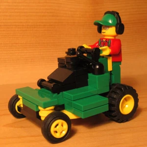 DadventureDan's CUSTOM STAND-ON MOWER GREEN for LEGO town city lawn service set - Picture 1 of 4