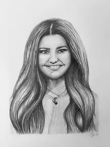 Female A3 FAN ART Original Pencil Drawing on card, Signed By Artist - Picture 1 of 4