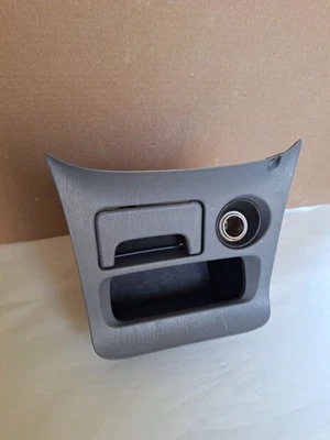 2001-2003 Toyota RAV4 приборной панели приборной панели пепельницы ободок зажигалка розетка питания  - Изображение 1 из 4