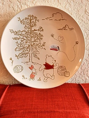 NEW DISNEY Winnie the Pooh Piglet Bee At One Dinner Plate - Image 1 of 4