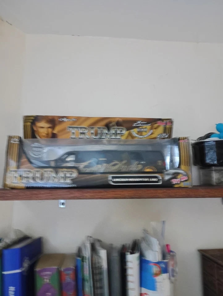 LUJO LIMUSINA PRESIDENCIAL The Beast Cadillac One 1/43 Diecast Trump Nuevo en Caja Coche Foto 1 de 1