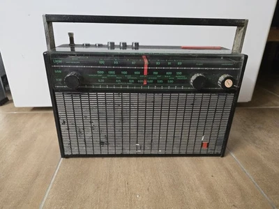 Radio DDR RFT Dynamic 2 II Sternradio Berlin Kofferradio Camping Retro defekt  - Bild 1 von 4