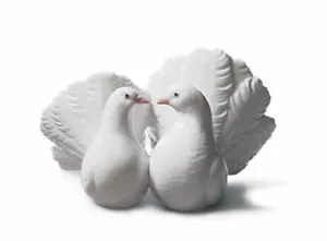 LLADRO PORCELAIN FIGURINE COUPLE OF DOVES 1001169 WAS £215.00 NOW £182.50 - Picture 1 of 7