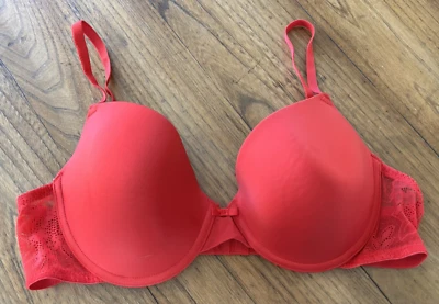 Женский красный бюстгальтер Primark с легкой подкладкой на всю чашку на косточках с кружевными ремнями размер 38B - Изображение 1 из 4