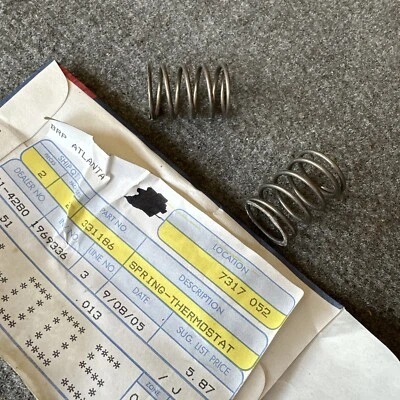 New OMC Johnson Evinrude 331186 0331186 Thermostat Spring Foto 1 de 2