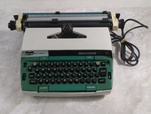 Vintage SELTENE Smith Corona Two-Fifty XKE hellbraun/grün elektrische Schreibmaschine zur Reparatur - Bild 1 von 9