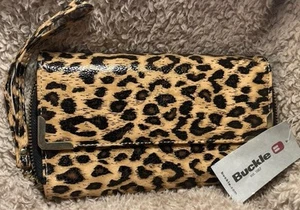 NWT Buckle Leopard Double Zipper Wristlet Wallet Clutch Purse Magnetic Closure - Picture 1 of 8