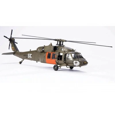 Air Force 1 1:72 Sikorsky UH-60 Black Hawk/Green (Red Door) Model Helicopter - Image 1 of 3