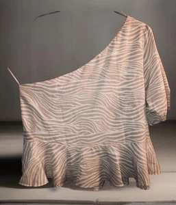 EVRI 2x NWT Beige One Shoulder Top Peplum Tiger Stripe Animal Print - Picture 1 of 12