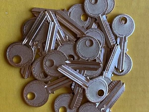 50 Yale Key Blanks 5 Pin Keyway 7FL 997PA FL EL3 886A Padlock Keys - Picture 1 of 3