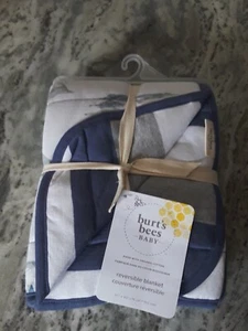 BURT'S BEES BABY Blue Gray White Mountains Organic Cotton Reversible Blanket New - Picture 1 of 6